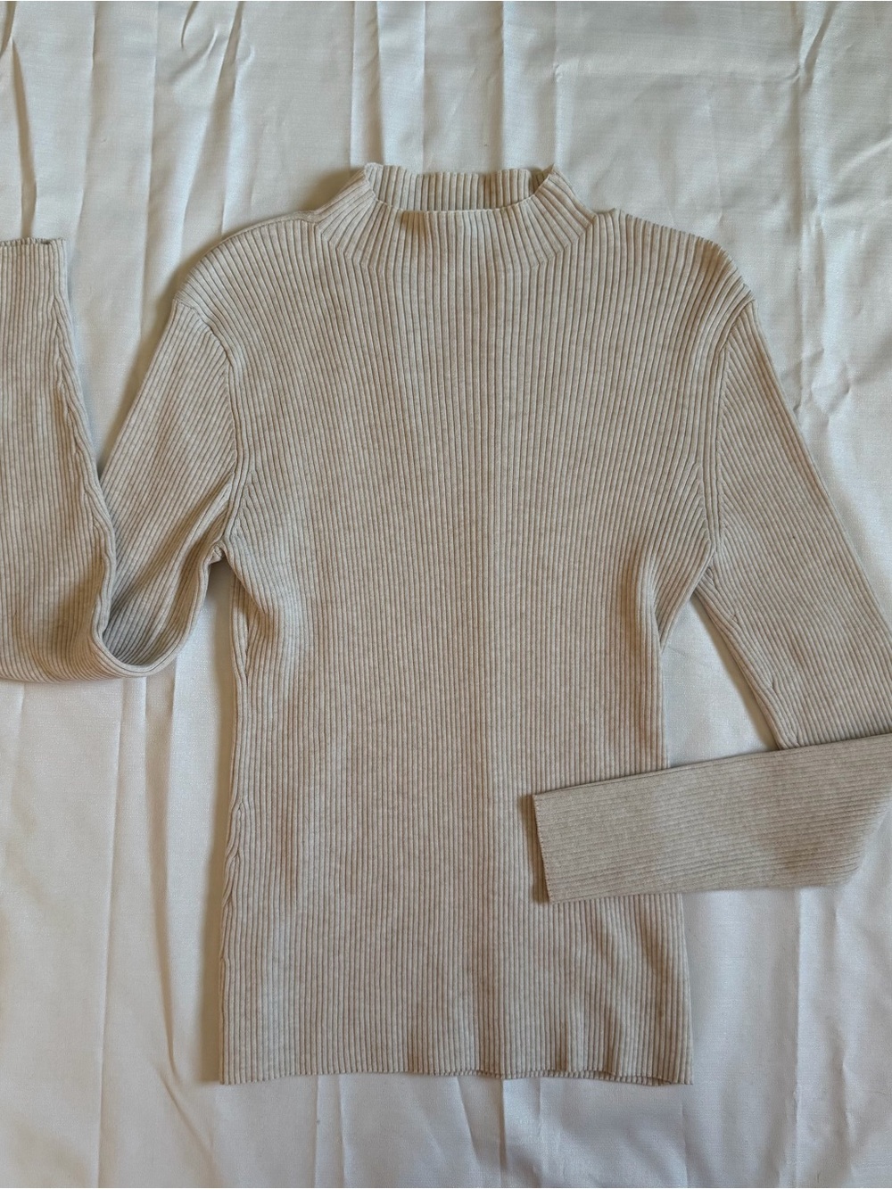 H&M mock neck ribbed sweater size women’s medium